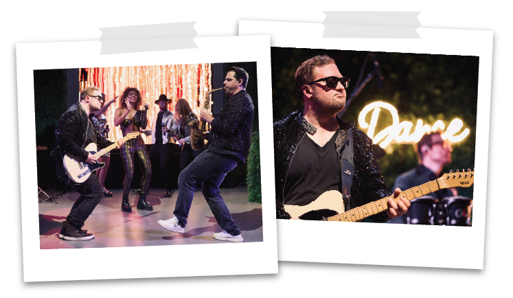 Julian Cassel live mit Gitarre und Band von Music Nau Now auf der Bühne